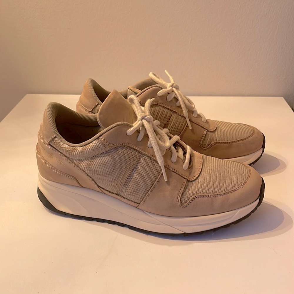 Common Projects Sneakers size 7